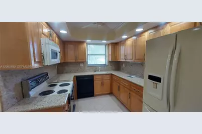 1900 Diana Dr #3A, Hallandale Beach, FL 33009 - Photo 17