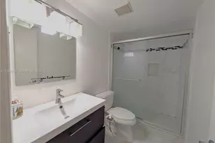 1900 Diana Dr, Hallandale Beach, FL 33009 - Photo 7