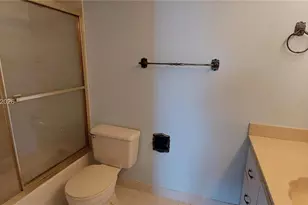 1900 Diana Dr, Hallandale Beach, FL 33009 - Photo 17