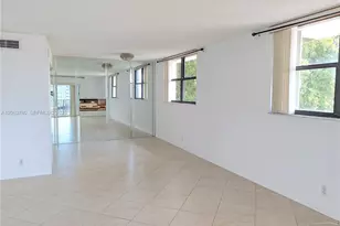 1900 Diana Dr, Hallandale Beach, FL 33009 - Photo 11