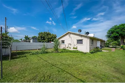 963 NE 5th Ave, Homestead, FL 33030 - Photo 15