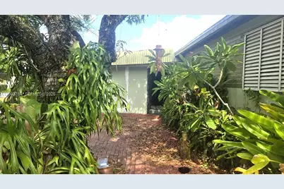 185 NE 129th St, North Miami, FL 33161 - Photo 3