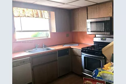185 NE 129th St, North Miami, FL 33161 - Photo 7