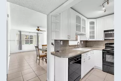 5001 W Oakland Park Blvd #106, Lauderdale Lakes, FL 33313 - Photo 5