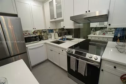 1540 Meridian Ave #3G, Miami Beach, FL 33139 - Photo 5