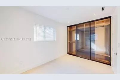 830 NE 171st St, North Miami Beach, FL 33162 - Photo 5