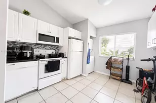7830 NW 6th St, Pembroke Pines, FL 33024 - Photo 3