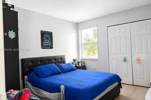 7830 NW 6th St, Pembroke Pines, FL 33024 - Photo 9