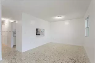 3290 NW 4th St, Miami, FL 33125 - Photo 5