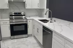289 SW 159th Ln, Sunrise, FL 33326 - Photo 9