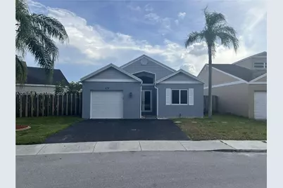 289 SW 159th Ln, Sunrise, FL 33326 - Photo 5