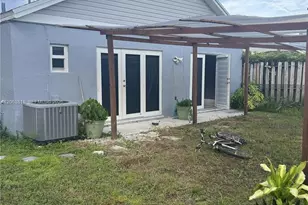 289 SW 159th Ln, Sunrise, FL 33326 - Photo 27