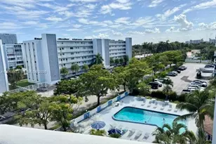 401 NE 14th Ave, Hallandale Beach, FL 33009 - Photo 19