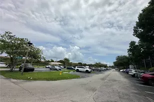 13550 SW 6th Ct, Pembroke Pines, FL 33027 - Photo 57