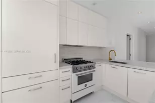 2421 Lake Pancoast Dr, Miami Beach, FL 33140 - Photo 9
