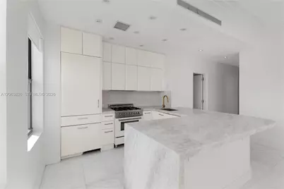 2421 Lake Pancoast Dr #7A, Miami Beach, FL 33140 - Photo 7
