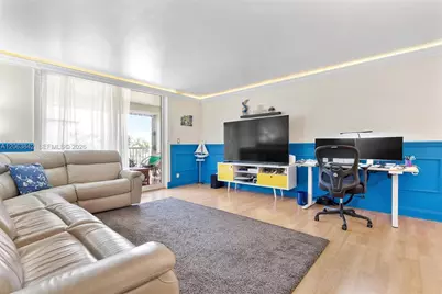1000 NE 12th Ave #408, Hallandale Beach, FL 33009 - Photo 5