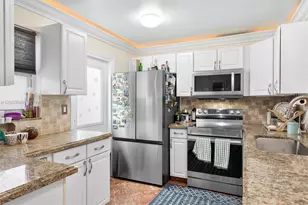 1000 NE 12th Ave, Hallandale Beach, FL 33009 - Photo 9