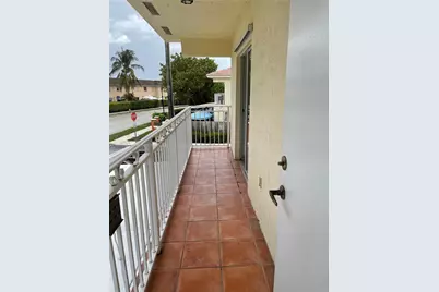 7380 NW 174th Ter #204, Hialeah, FL 33015 - Photo 17
