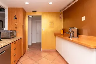 1020 Meridian Ave, Miami Beach, FL 33139 - Photo 3