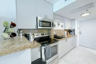 19201 Collins Ave, Sunny Isles Beach, FL 33160 - Photo 11