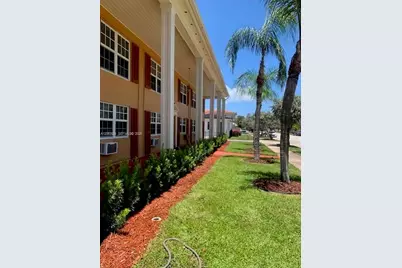 33 Salamanca Ave #2 FL, Coral Gables, FL 33134 - Photo 9