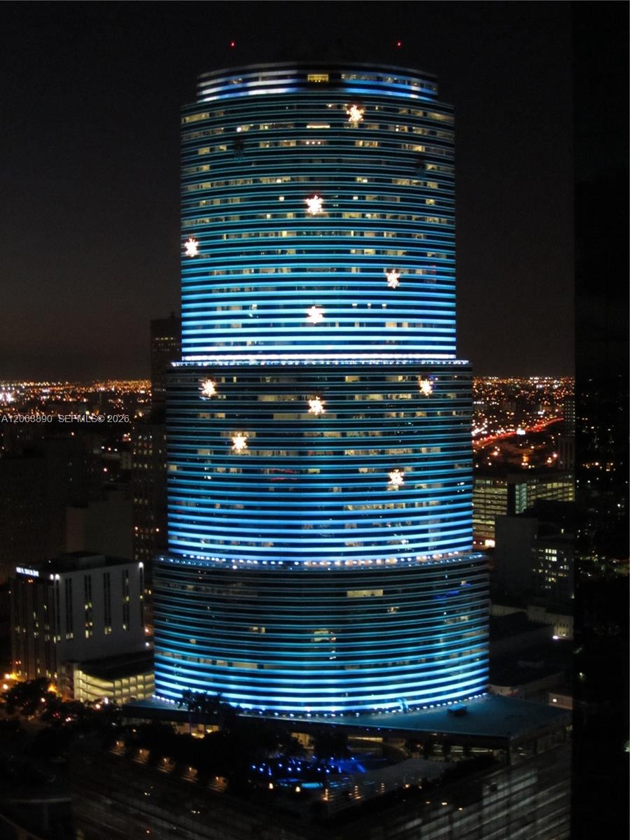 200 Biscayne Blvd Way #3809 - 200 Biscayne Blvd Way #3809, Miami, FL 33131 Luxury Property | Jose Angel Pina