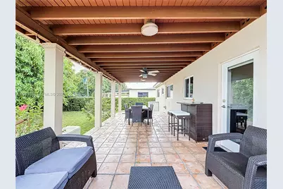 145 W 57th St, Hialeah, FL 33012 - Photo 9