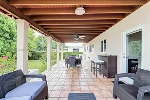 145 W 57th St, Hialeah, FL 33012 - Photo 9