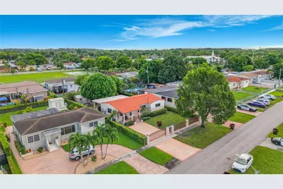 145 W 57th St, Hialeah, FL 33012 - Photo 37