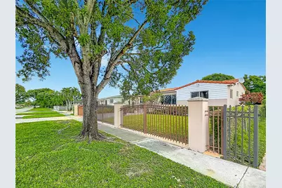 145 W 57th St, Hialeah, FL 33012 - Photo 3