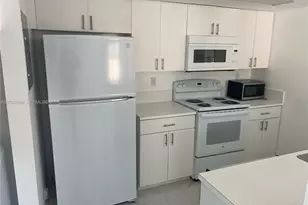 8590 NW 3rd Ln, Miami, FL 33126 - Photo 7