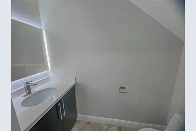 3850 NE 168th St #4, North Miami Beach, FL 33160 - Photo 31
