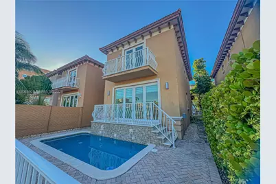 3850 NE 168th St #4, North Miami Beach, FL 33160 - Photo 1