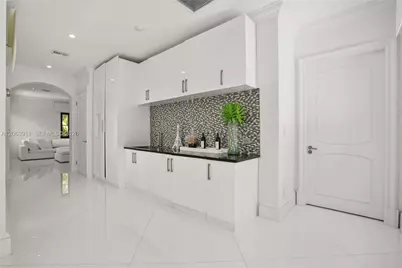 900 S Northlake Dr, Hollywood, FL 33019 - Photo 57