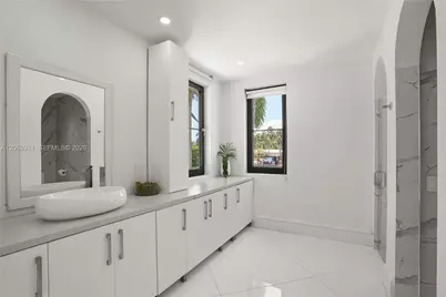 900 S Northlake Dr, Hollywood, FL 33019 - Photo 61