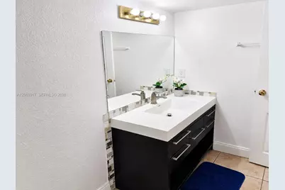 5201 Geneva Way #202, Doral, FL 33166 - Photo 3