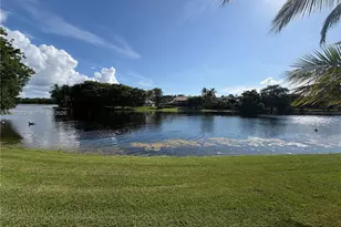 1028 Creekford Dr, Weston, FL 33326 - Photo 5
