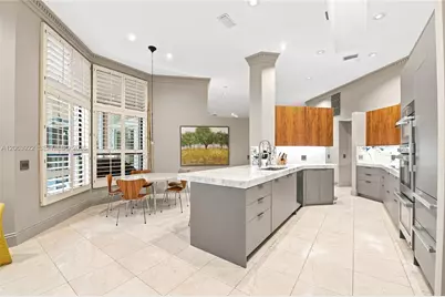 1028 Creekford Dr, Weston, FL 33326 - Photo 11