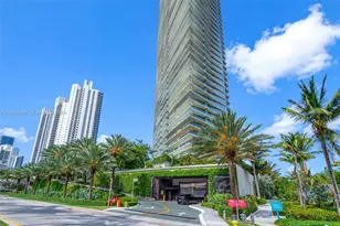 18975 Collins Ave, Sunny Isles Beach, FL 33160 - Photo 43