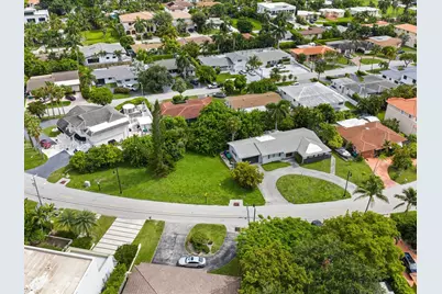 301 186th St, Sunny Isles Beach, FL 33160 - Photo 7