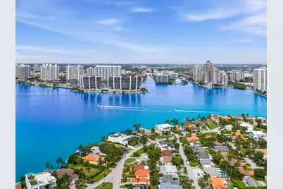 301 186th St, Sunny Isles Beach, FL 33160 - Photo 3