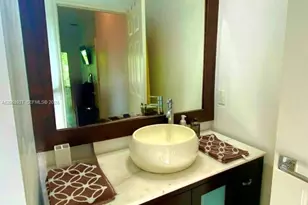 2732 SW 26th St, Miami, FL 33133 - Photo 23
