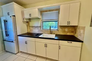 2325 Fillmore St, Hollywood, FL 33020 - Photo 5