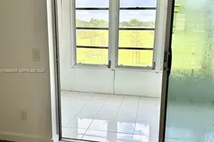 2431 SW 82nd Ave, Davie, FL 33324 - Photo 5