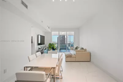 950 Brickell Bay Dr #4101, Miami, FL 33131 - Photo 7