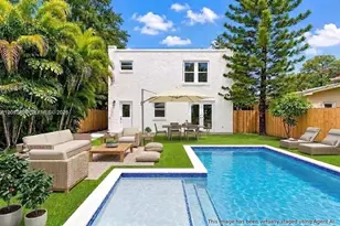 22 NE 44th St, Miami, FL 33137 - Photo 1