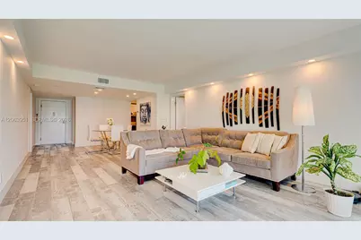 16325 Golf Club Rd #101, Weston, FL 33326 - Photo 9