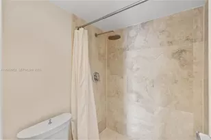 3675 N Country Club Dr, Aventura, FL 33180 - Photo 21