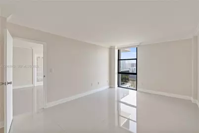 3675 N Country Club Dr #2208, Aventura, FL 33180 - Photo 15